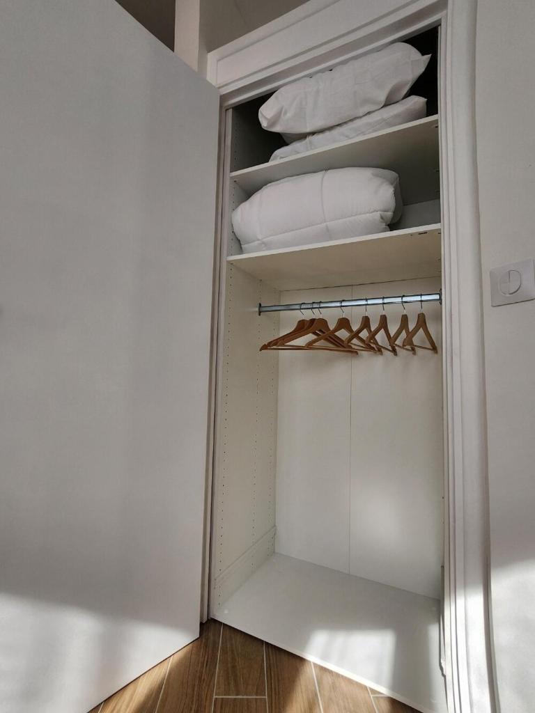 Forest Studio - Train station 5 minutes away - City Center -, Ardennes