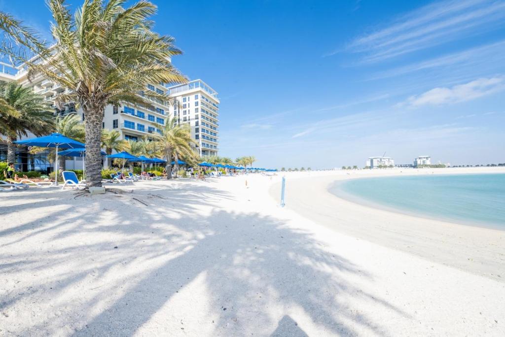 Luxury 1BR Beachfront Apartment Marjan Island