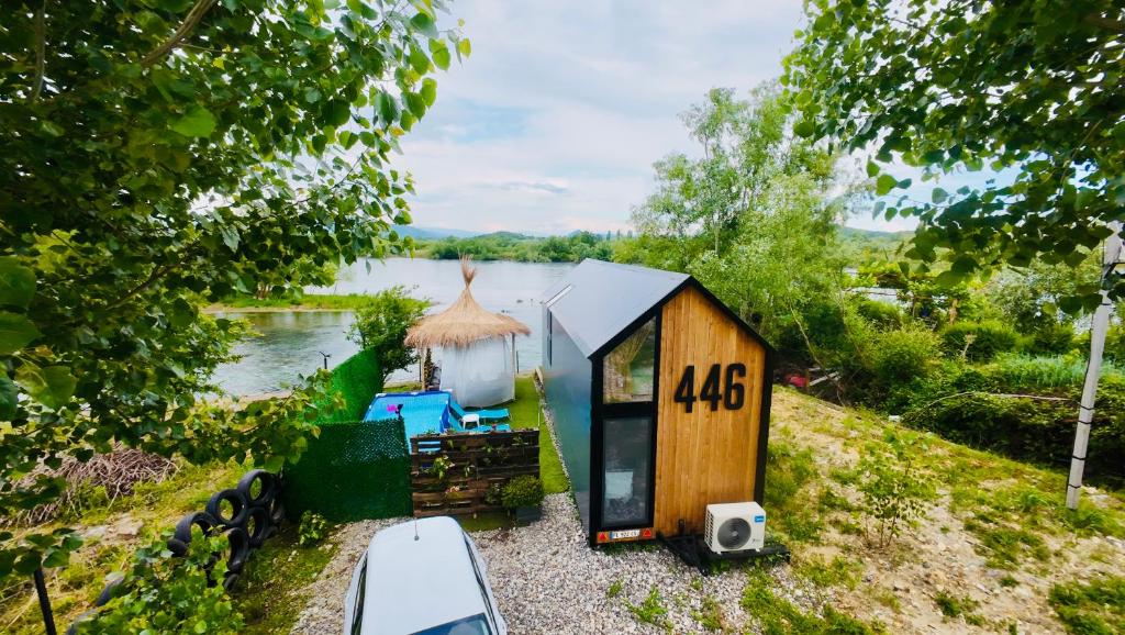 446 Tiny House Zues photo 1