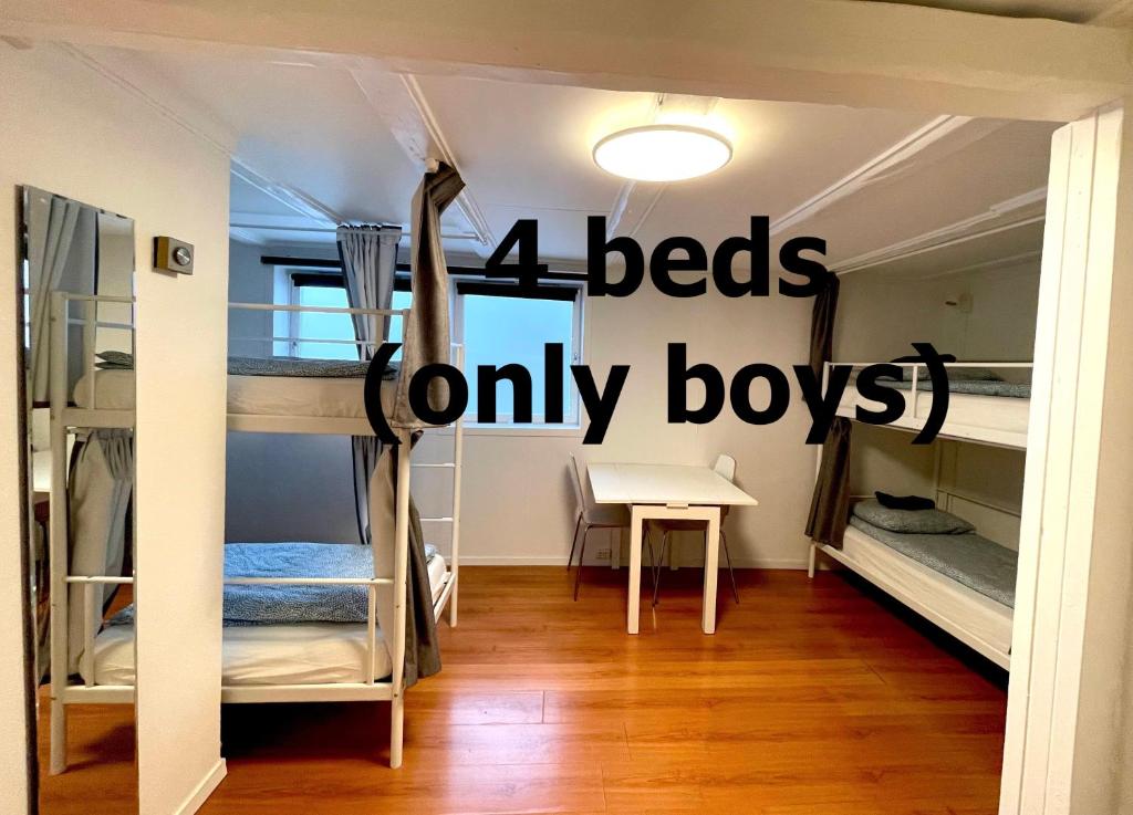 Central Stavanger Guesthouse - Tap to explore photos