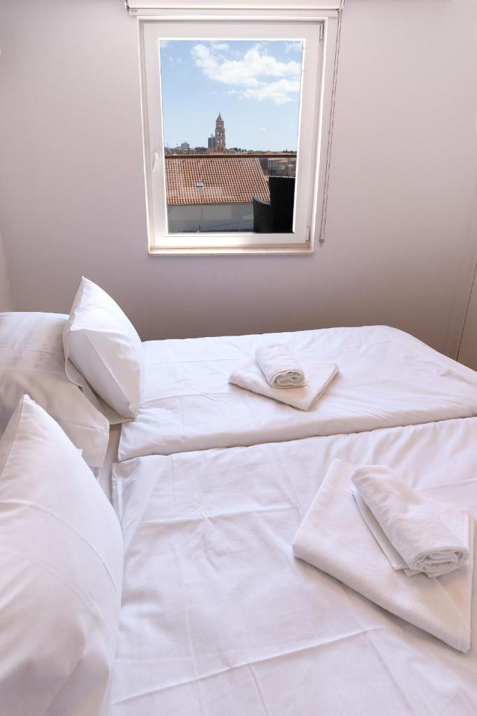 1BDR Apartment with Balcony at Prime Location, Split