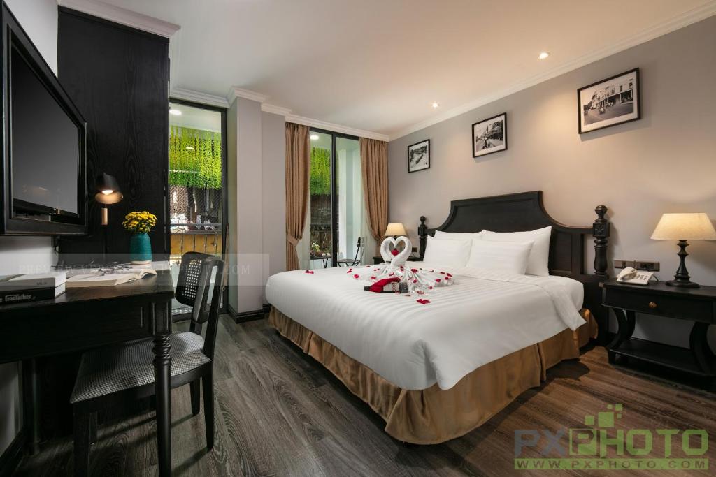 The Emissary Hanoi Hotel & Spa - Tap to explore photos