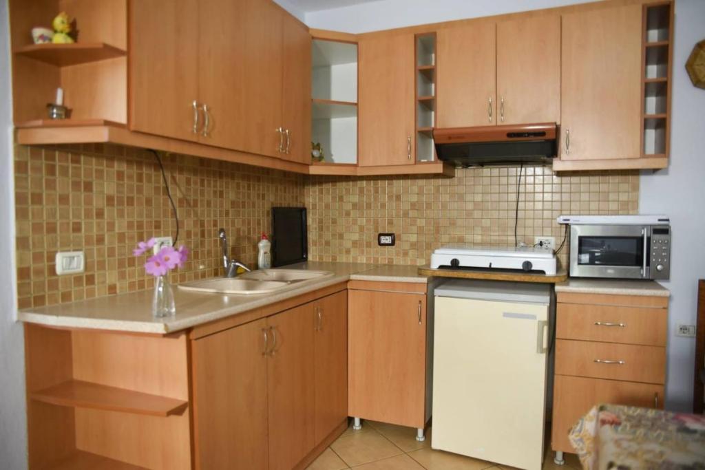 Taverna Hotel Iliri - Dardhe photo 4