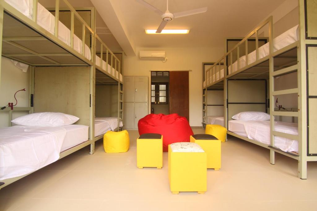 Номер (Кровать в общем 8-местном номере для мужчин и женщин), JJ's Hostel Mirissa
