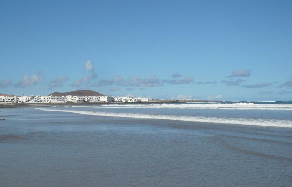 Absolute Beachfront Apartment photo 2