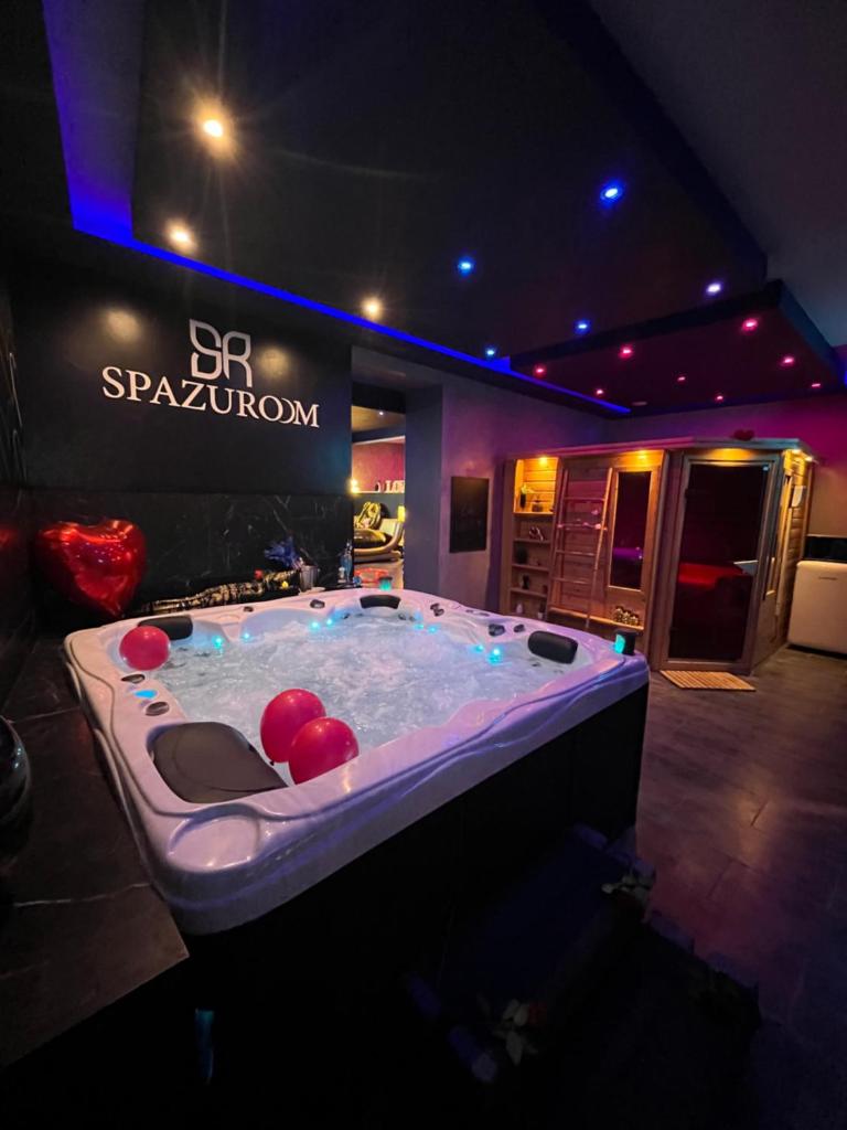 Spazuroom Luxury Suite