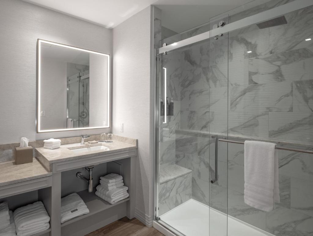 The Westin Houston Downtown Room Type - Suite, 1 Bedroom, Hearing Accessible (Parlor)