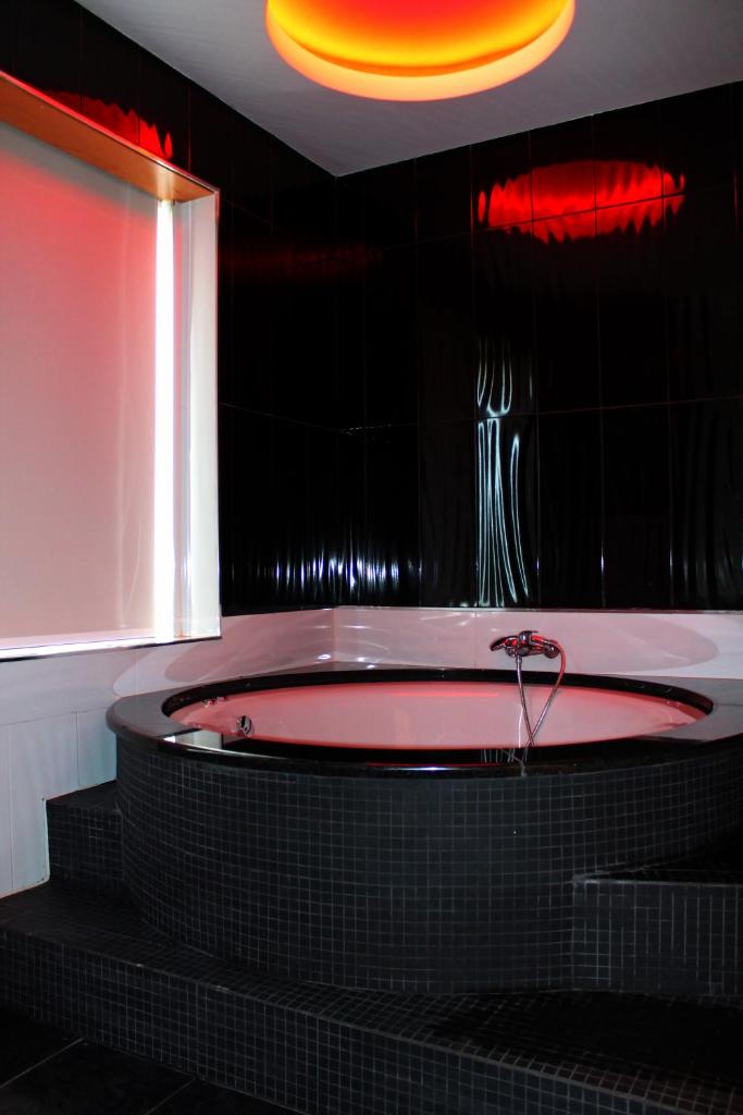 Двухместный (Двухместный номер с 1 кроватью и гидромассажной ванной), Monte Carlo Love Porto