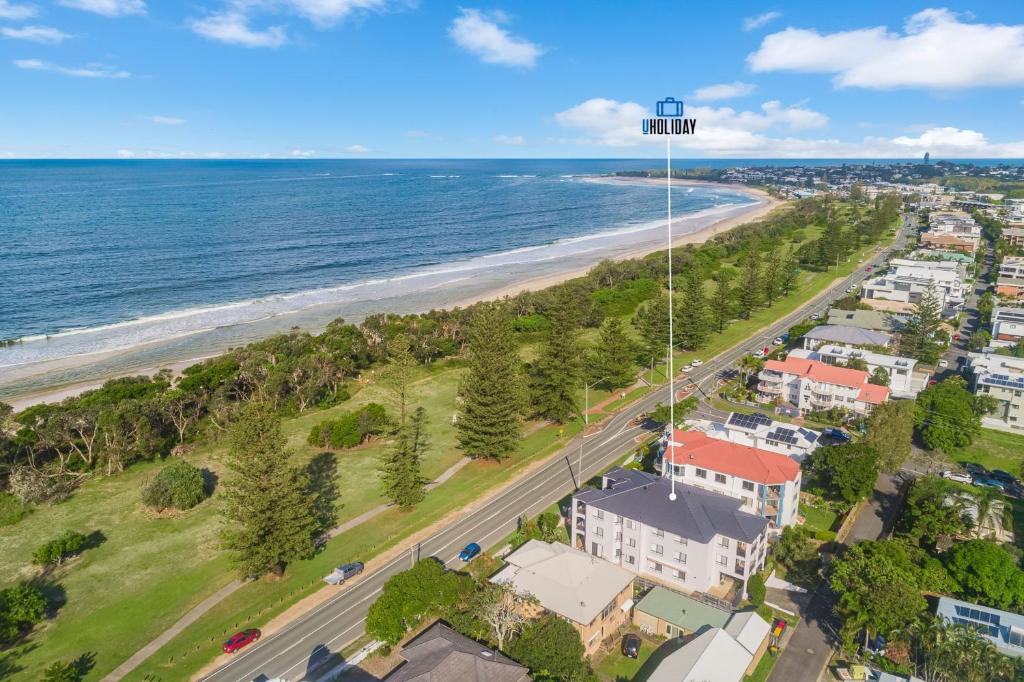 Beachside Bliss on Marine - 3BR Apartment by uHoliday photo 2