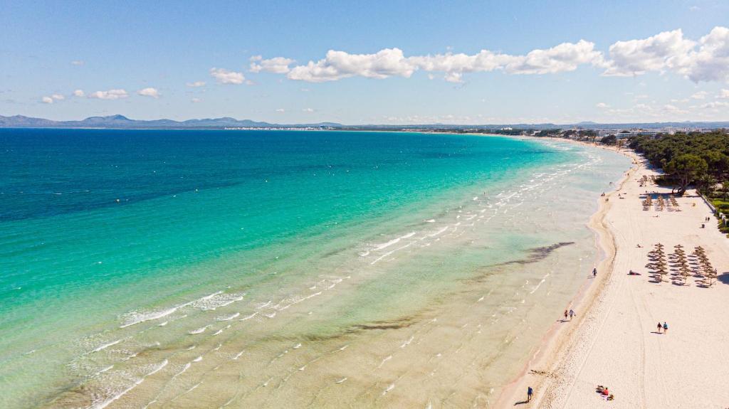 Villa Garballons 9 Alcudia - Sea Front by PriorityVillas - Tap to explore photos