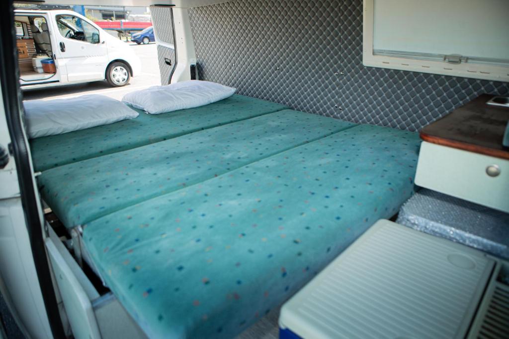 Rent Van Transporter t5 photo 1