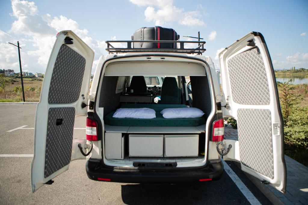 Rent Van Transporter t5 photo 2