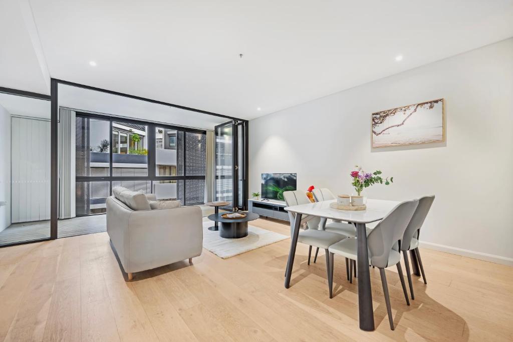 Stylish Retreat Central & Convenient at St Leonards photo 2