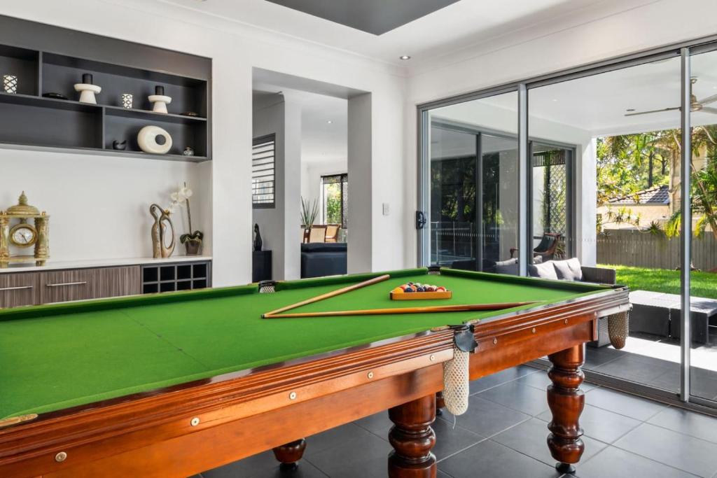 Pool Table and Resort Pool 4BR Holiday Paradise photo 2