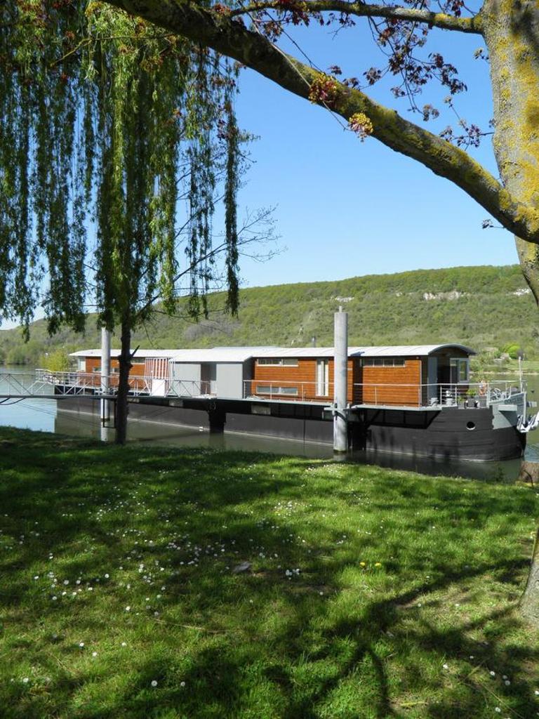 Dolce Riva Giverny - Paris Luxury Boat photo 1