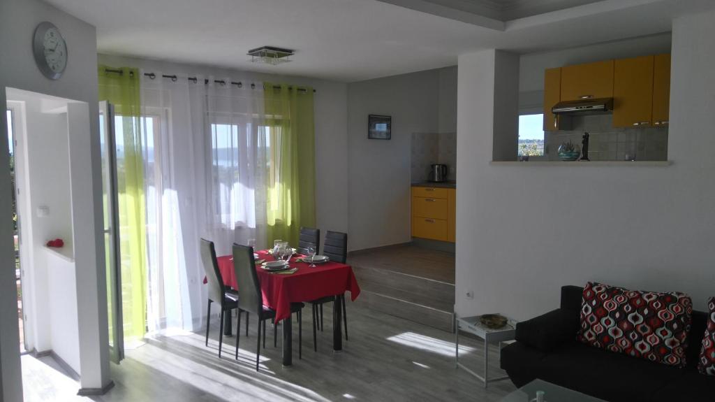 Apartments Lipić photo 2