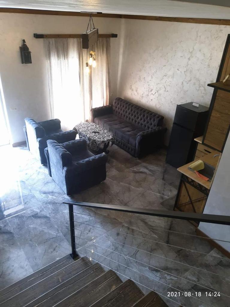 Happy house for rent photo 1