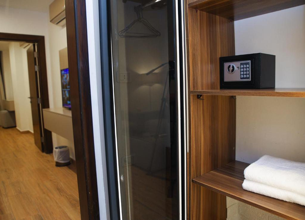 Park Plaza Hotel Room Type - Luxury Triple Room