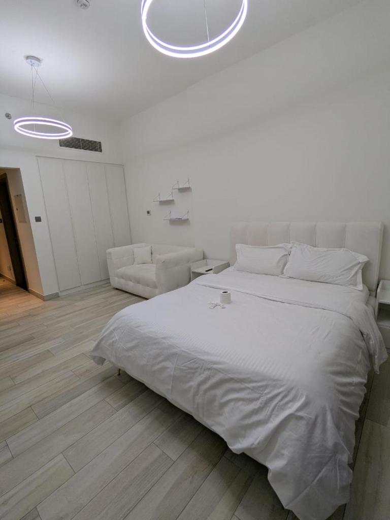 Nice Studio for rent at Jumeirah Village Circle Dubai photo 1