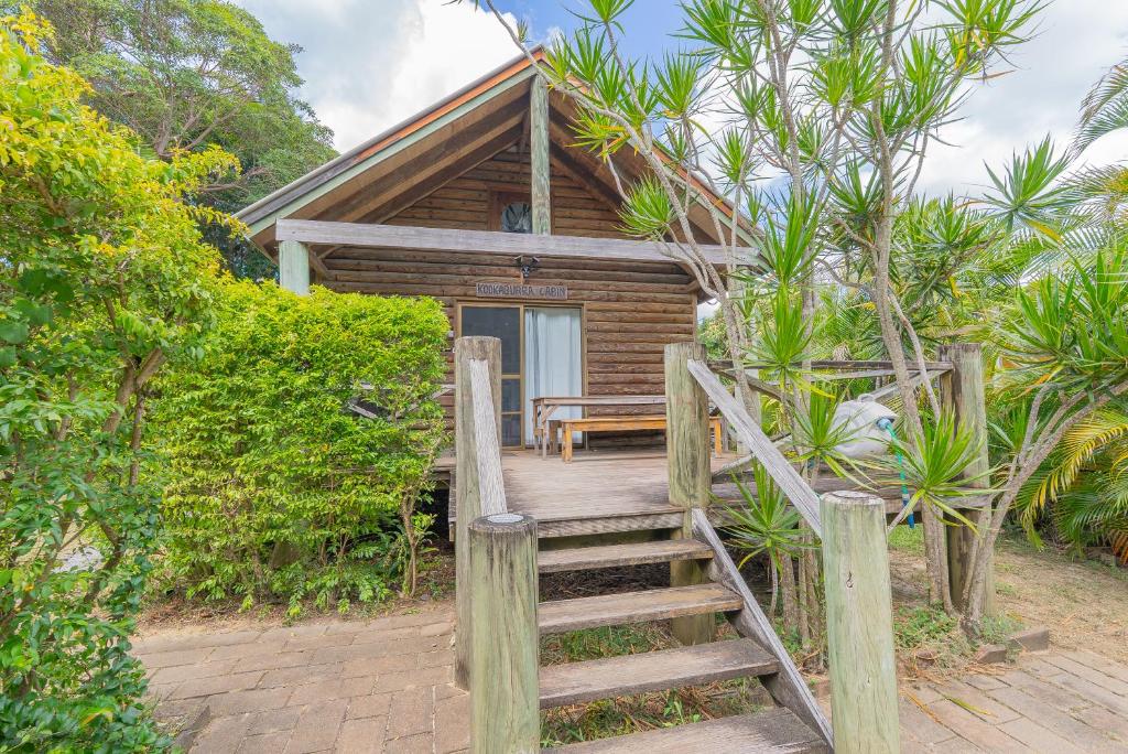 Belle's on Ballow - Kookaburra Lodge - Absolute Waterfront photo 1