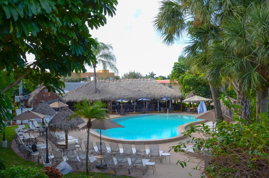 Gulfcoast Inn Naples image