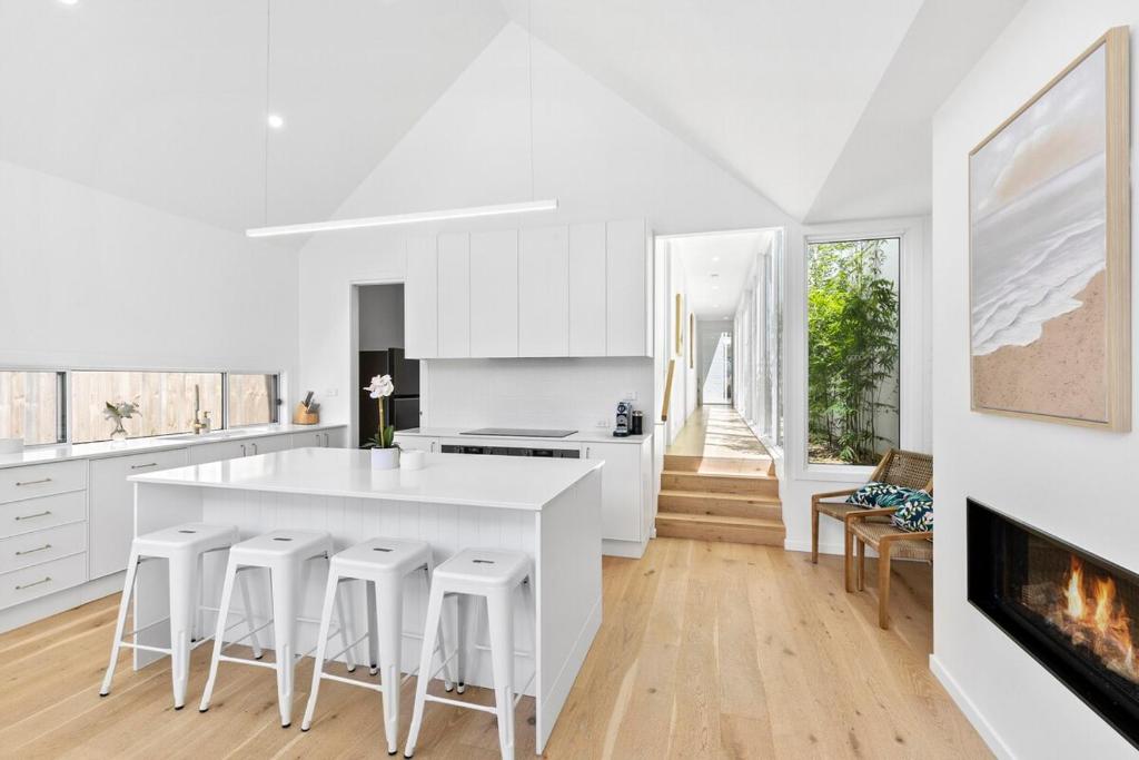 Laguna Beach House Ocean Grove-pets welcome photo 1