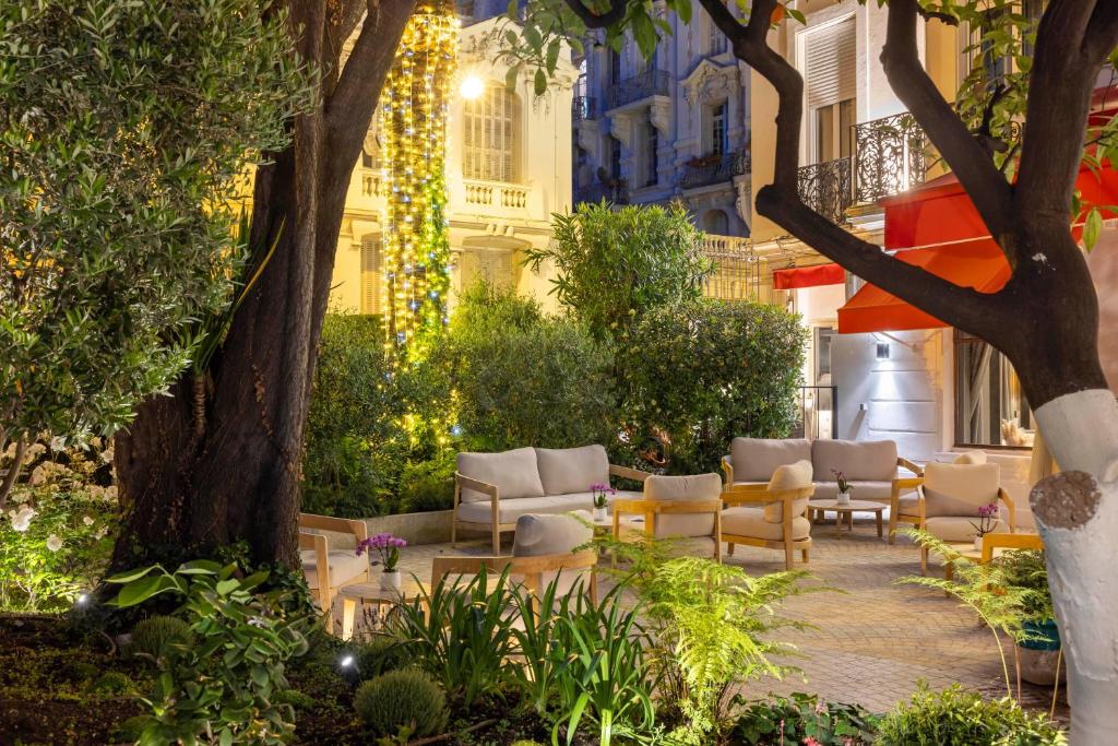 Best Western Plus Hotel Brice Garden - Tap to explore photos