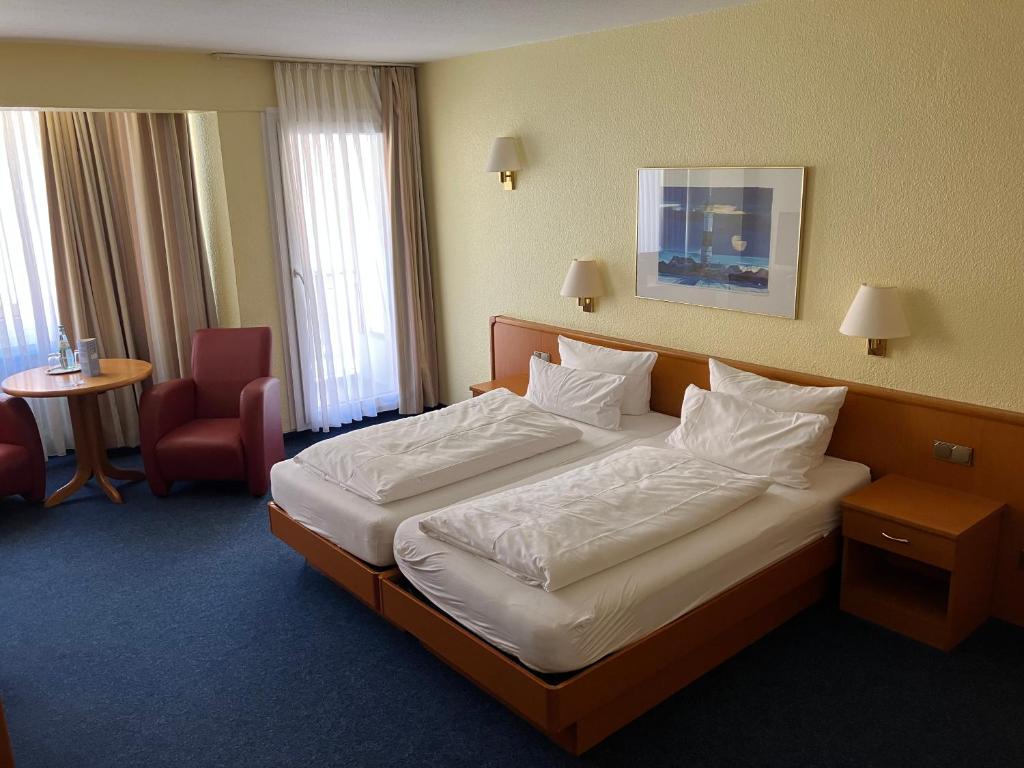 Sure Hotel by Best Western Wilhelmshaven City - Tap to explore photos