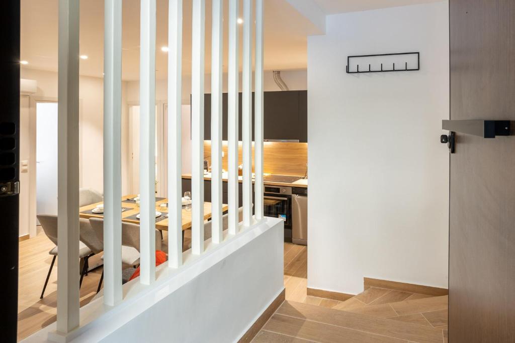 Exclusive 3-bedroom Haven in Kolonaki Center - Tap to explore photos