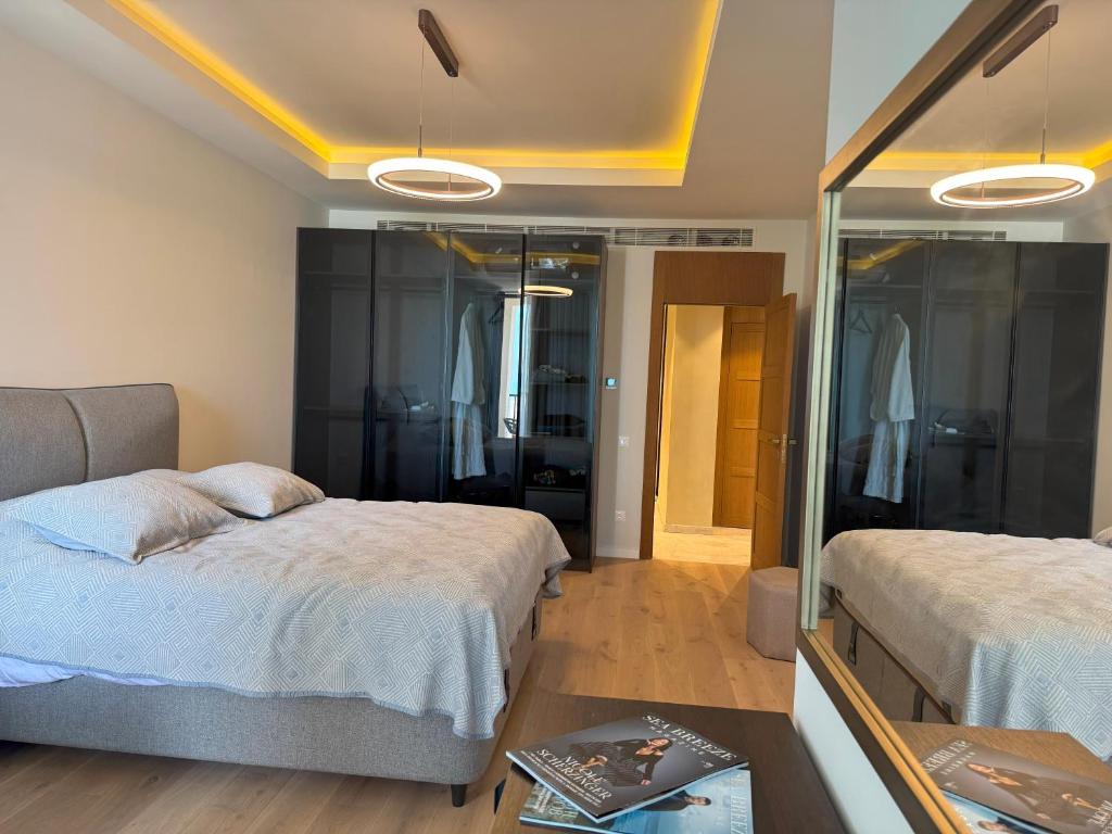 Luxury Sea View Apartment in Sea Breeze Grand photo 3