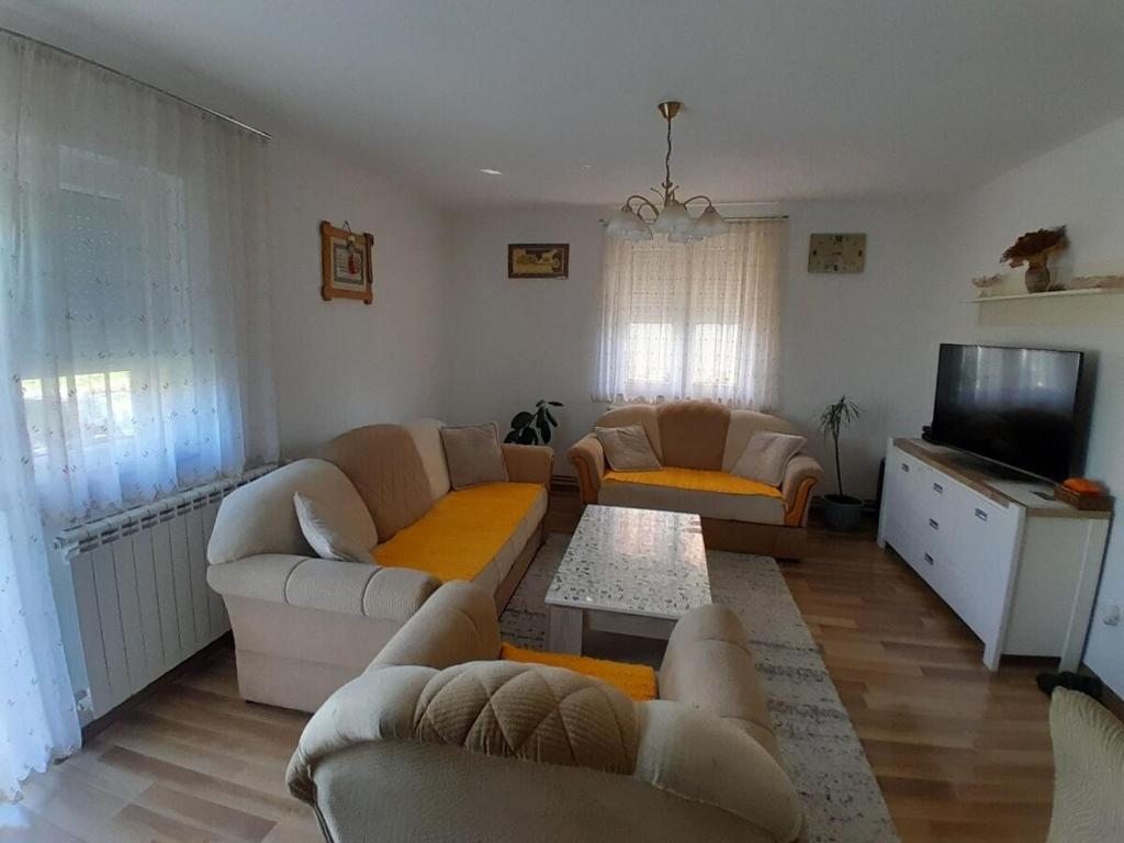 Komfort full house in Sarajevo 9 kreveta 1 bracni photo 1