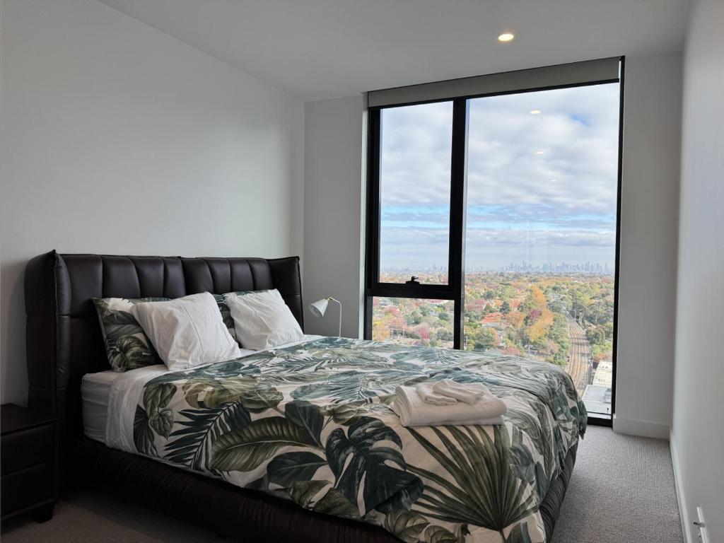 Prospect Box Hill 2BR Apt with City Views photo 1