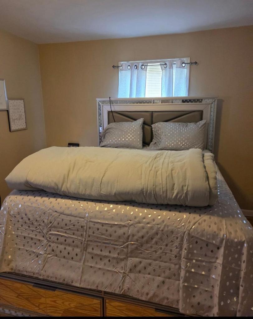 Comfortable & Relaxing Charming 3BR unit - Tap to explore photos