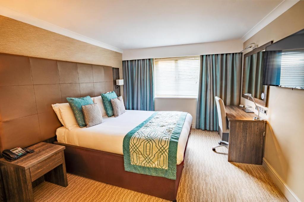 Mercure Milton Keynes Abbey Hill Hotel - Tap to explore photos