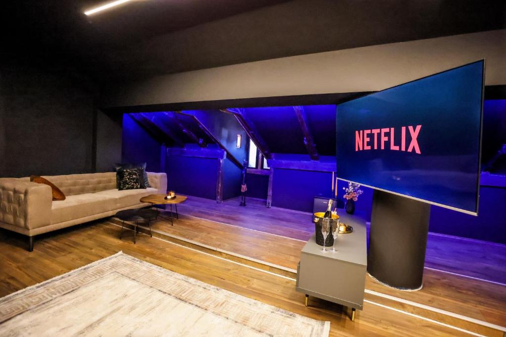Unique Luxury Suite photo 1