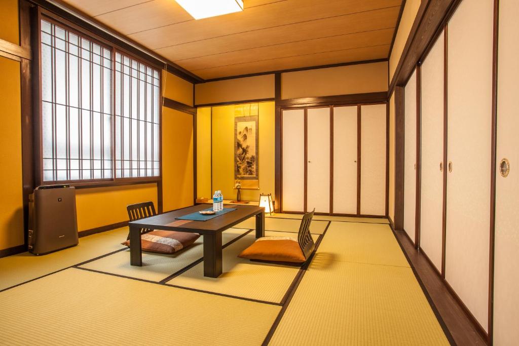Ryokan Asunaro - Tap to explore photos