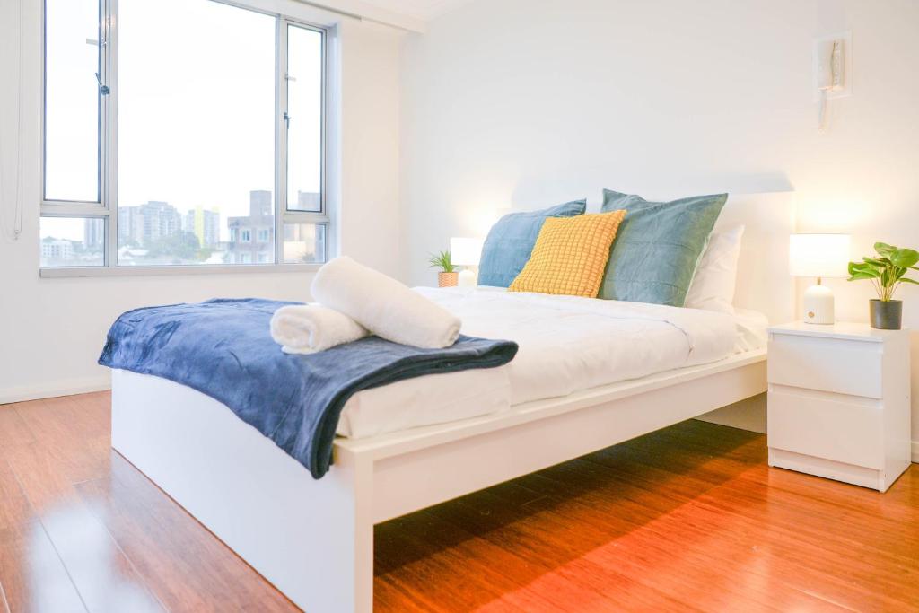 Modern Darling Harbour 2BR Apt Walk to Everything photo 4