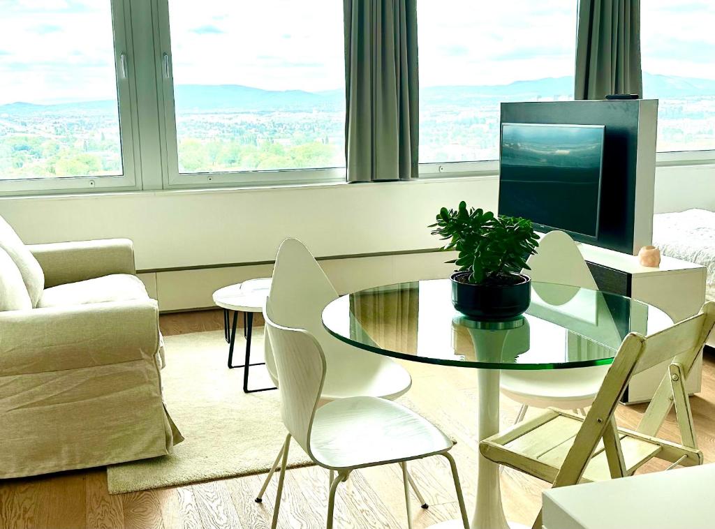 Rooms of Free car parking Appartement- 25min to Downtown