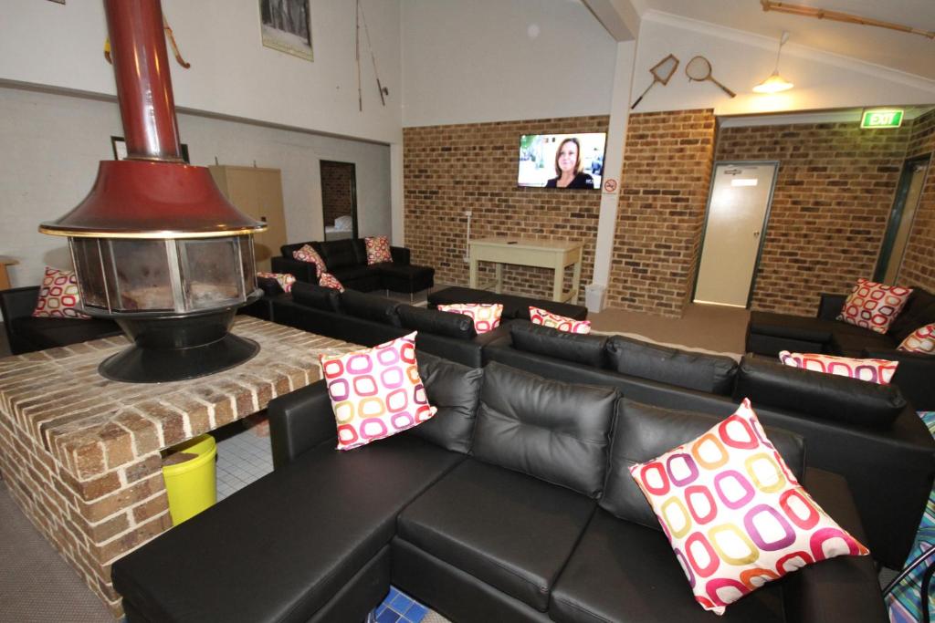 Acacia Snowy Motel photo 3