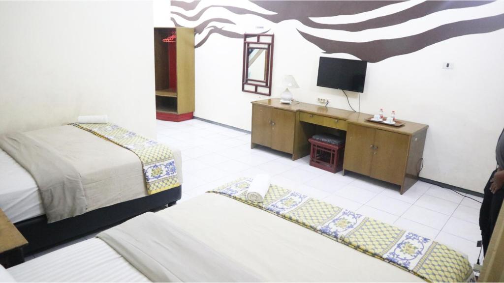 PLUM Hotel Palereman Batu photo 4