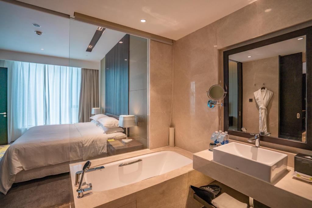 Four Points By Sheraton Changchun, Hi-Tech Zone - Tap to explore photos