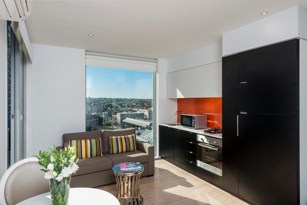 Oaks Melbourne South Yarra Suites