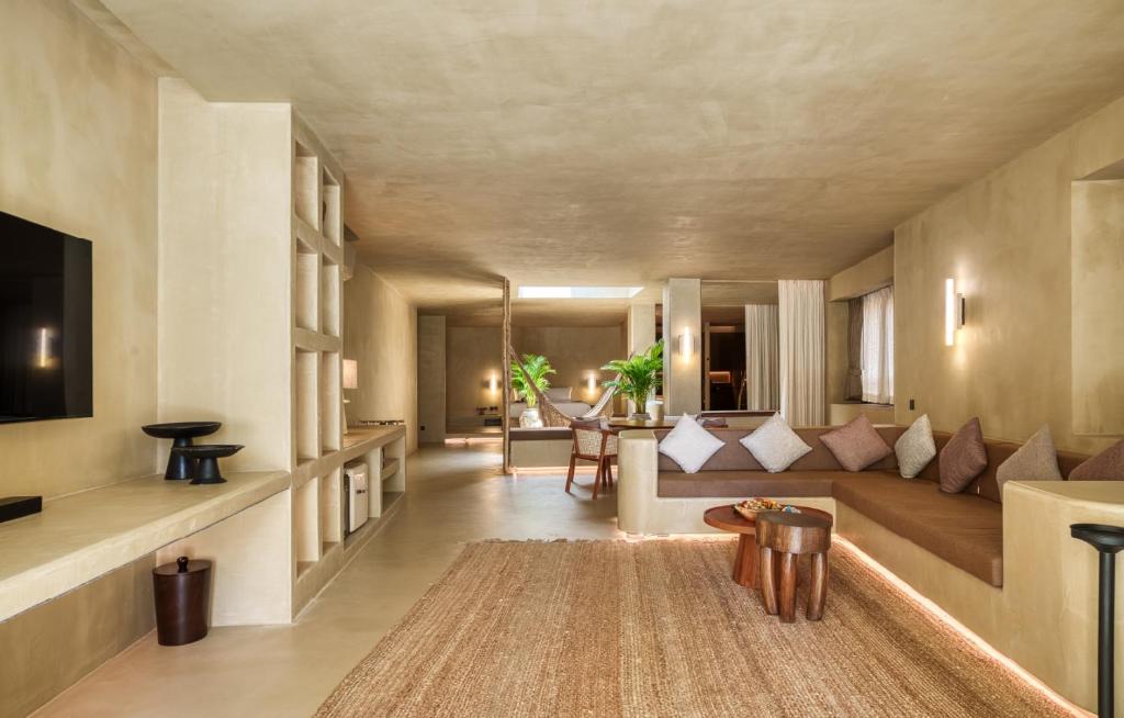 Café del Mar Phuket - Suite & Penthouse Room Type - Superior Suite with Sea View