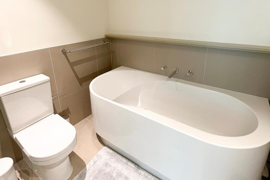 Docklands Comfy Modern Stay photo 4