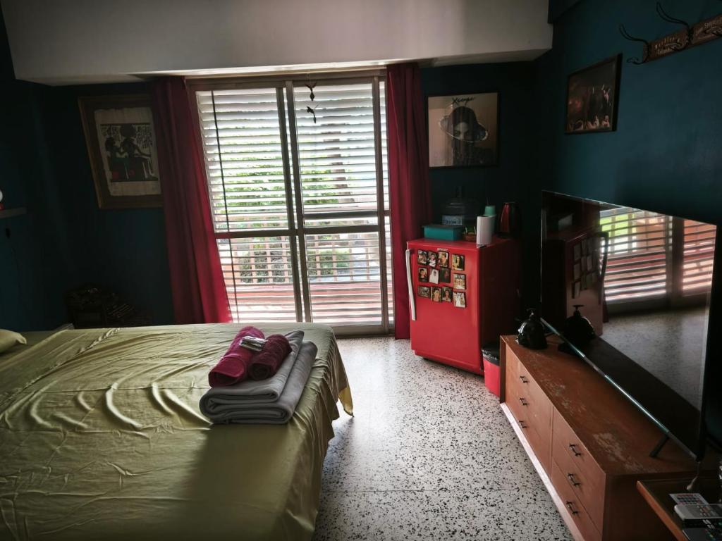 Casa grande, céntrica y con garaje photo 3
