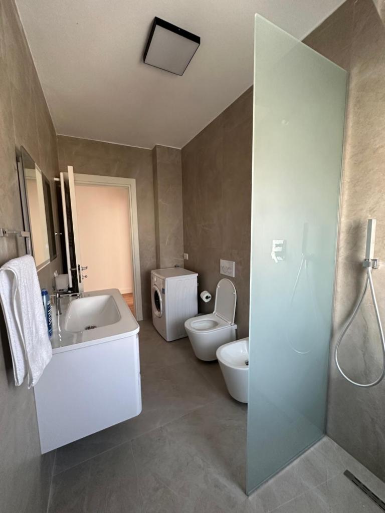 Aurela Apartment photo 4