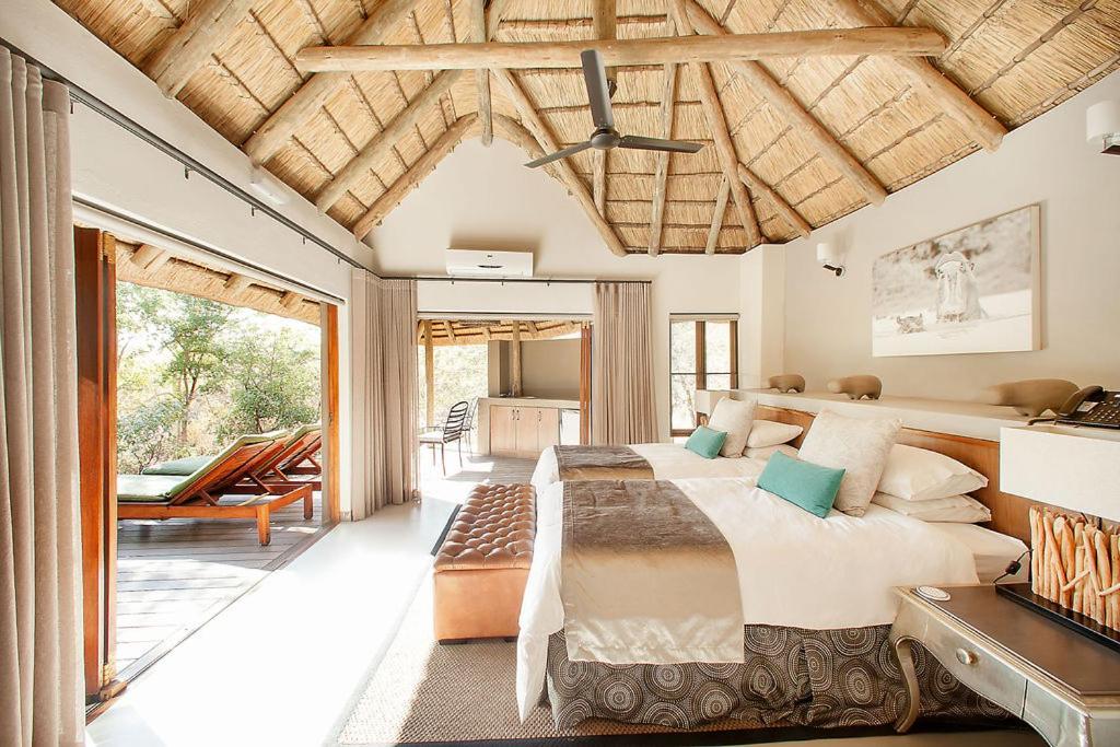 Tambuti Lodge - Tap to explore photos