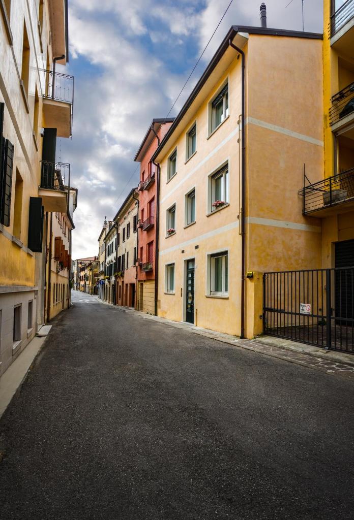 Brick House Treviso - Tap to explore photos