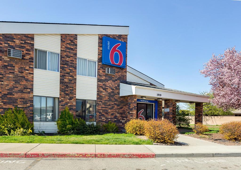 Motel 6-Spokane, WA - East photo 1