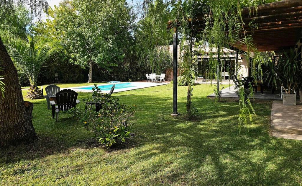 Casa Florencia en el corazón de Chacras de Coria photo 1
